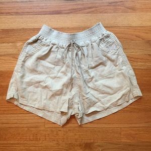 Francesca’s khaki shorts